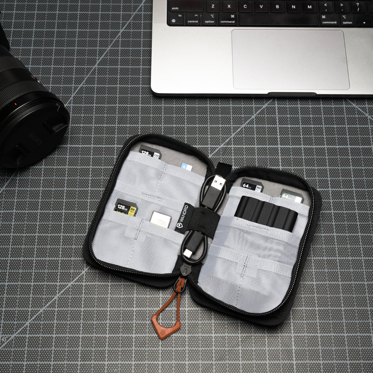 WANDRD MEMORY CARD CASE SEDONA ORANGE - MCC-SO-1