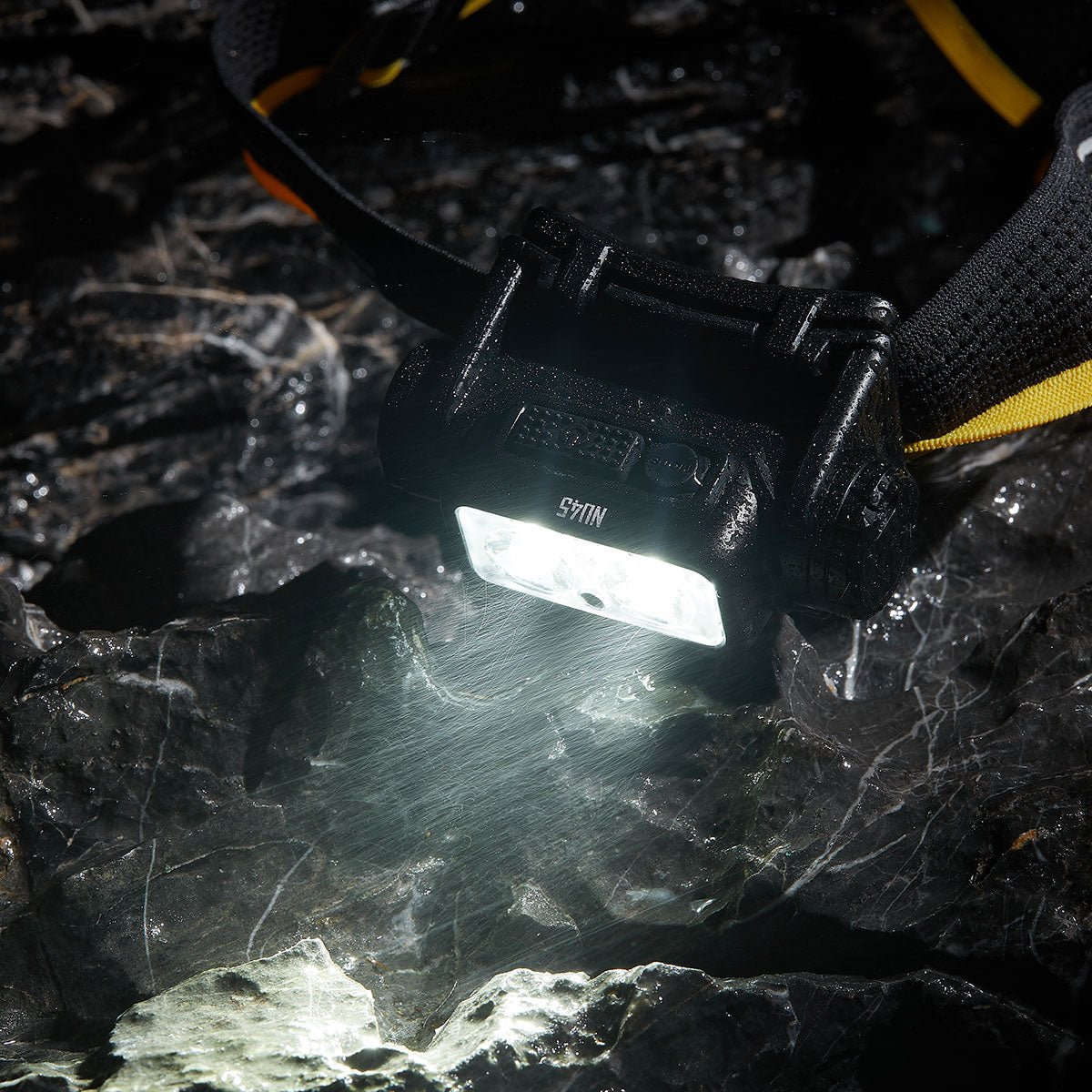 NITECORE NU45 1700 LUMENS USB RECHARGEABLE ULTRA LIGHTWEIGHT HEADLAMP TORCH - NU45