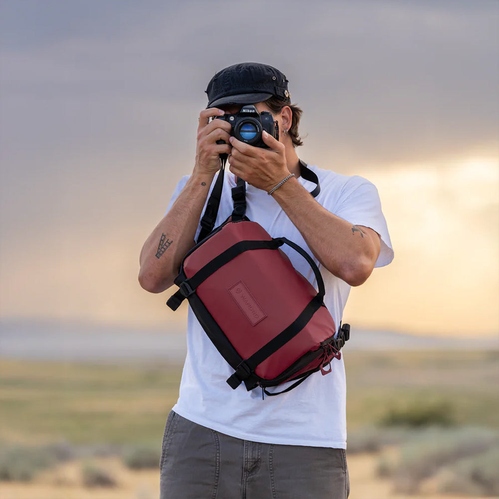 WANDRD ROGUE V2 9L CAMERA SLING BAG RHONE BURGUNDY - SLG9-RB-2