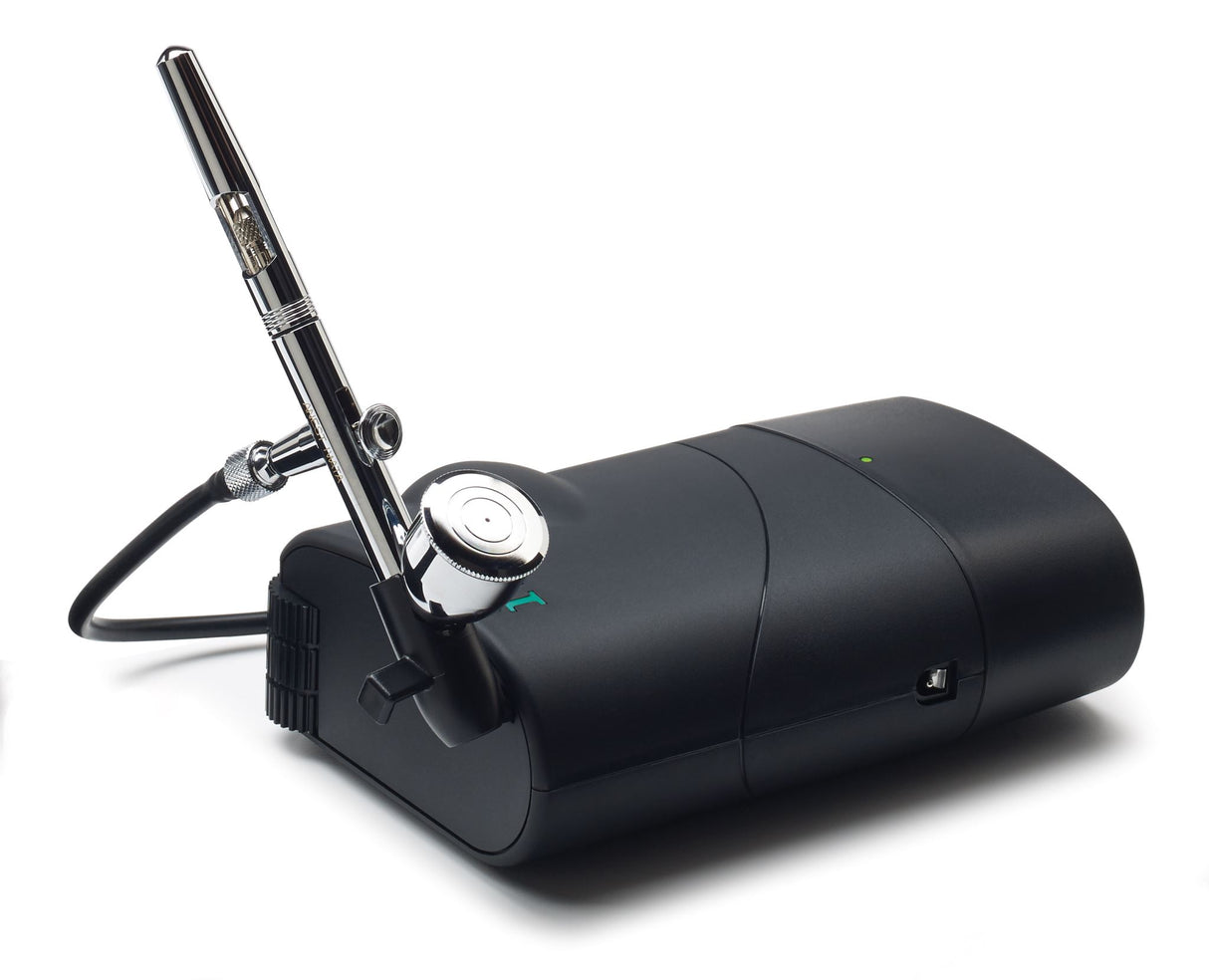 IWATA AIRBRUSH COMPRESSOR FREESTYLE BATTERY POWERED - IFS1000