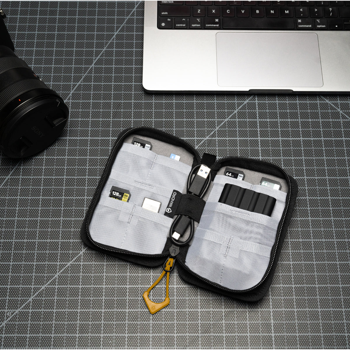 WANDRD MEMORY CARD CASE DALLOL YELLOW - MCC-DY-1