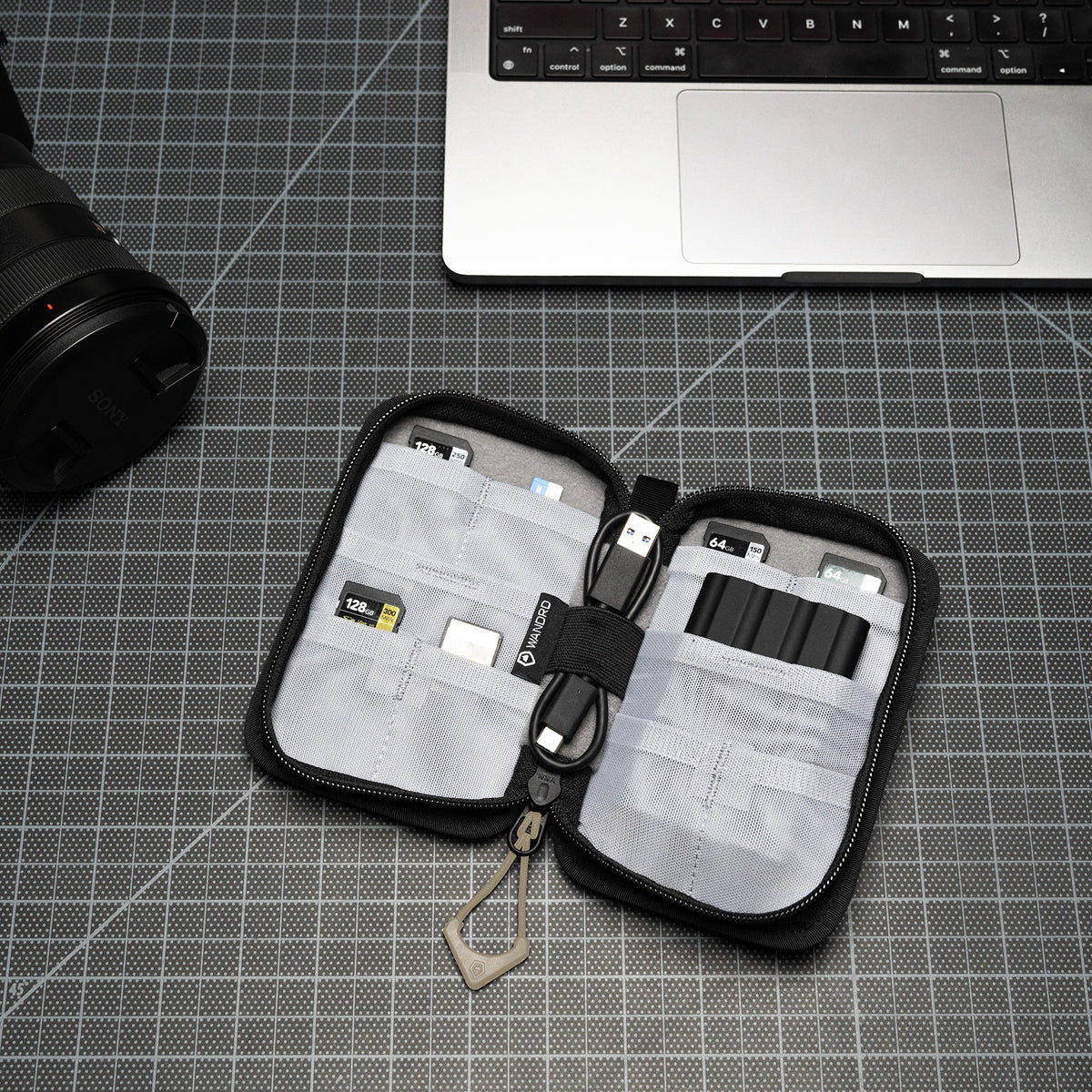 WANDRD MEMORY CARD CASE YUMA TAN - MCC-YT-1