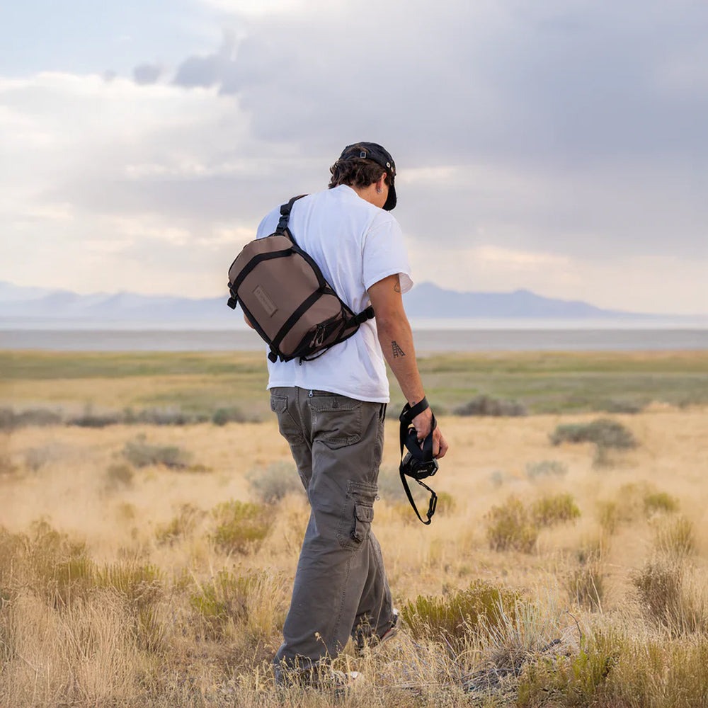 WANDRD ROGUE V2 9L CAMERA SLING BAG ATACAMA CLAY - SLG9-AC-2